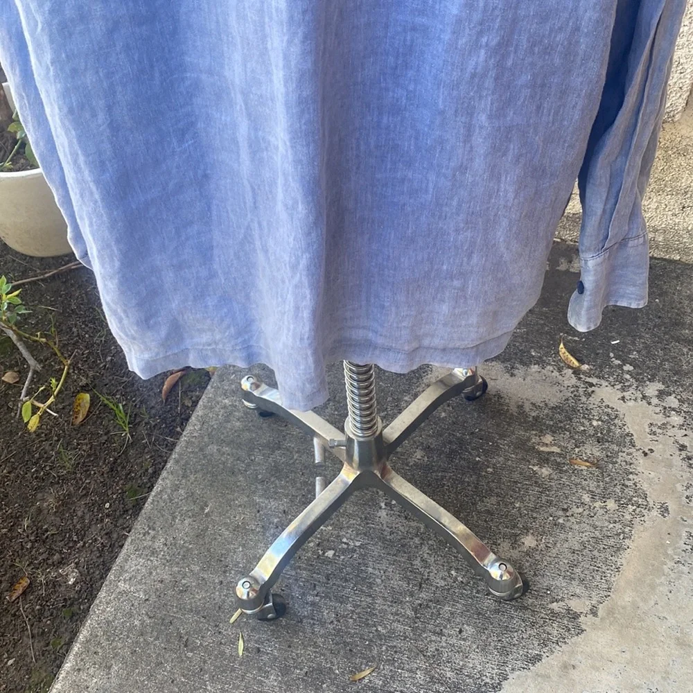 Raffi 100% linen luxury blouse or tunic. Beautiful baby blue color. - Picture 9 of 14